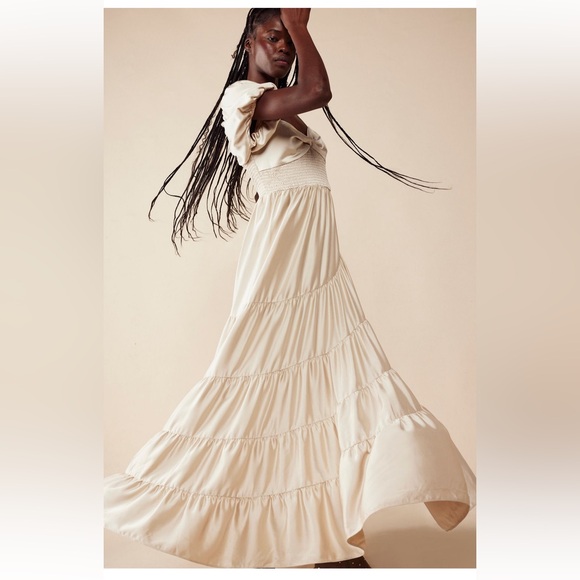 Free People Sundrenched Silky Maxi Dress Tiered Skirt Puff Sleeves Khaki Ivory - Picture 1 of 5